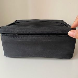 *NEW* Bare Escentuals Make Up Case